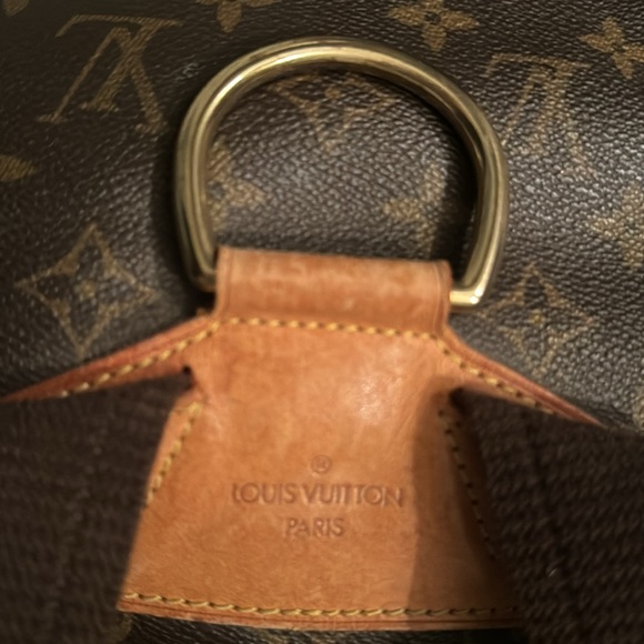 LOUIS VUITTON
Monogram Montsouris GM Backpack This is the authentic - Picture 12 of 16